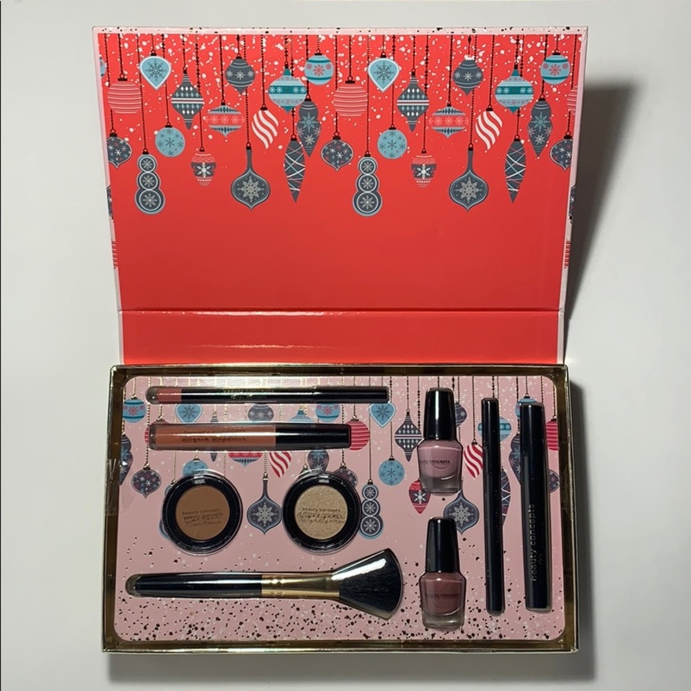 Beauty Concepts Gift of Glam Collection NWT - Picture 4 of 10